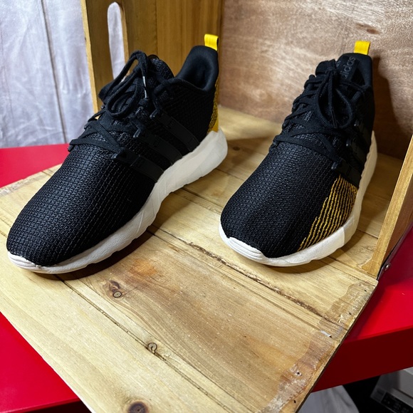 adidas Other - Adidas Questar Flow